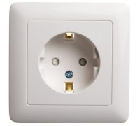 Розетка 2К+З Schneider Electric Хит 16A 250V со шторками белая RS16-136-B